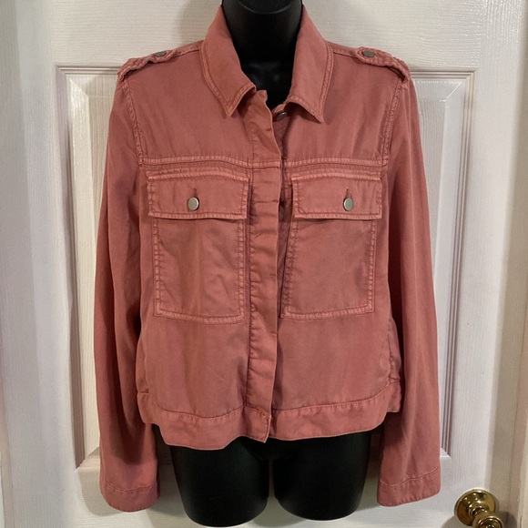 Gap lightweight pink jacket, size medium. - Picture 1 of 14